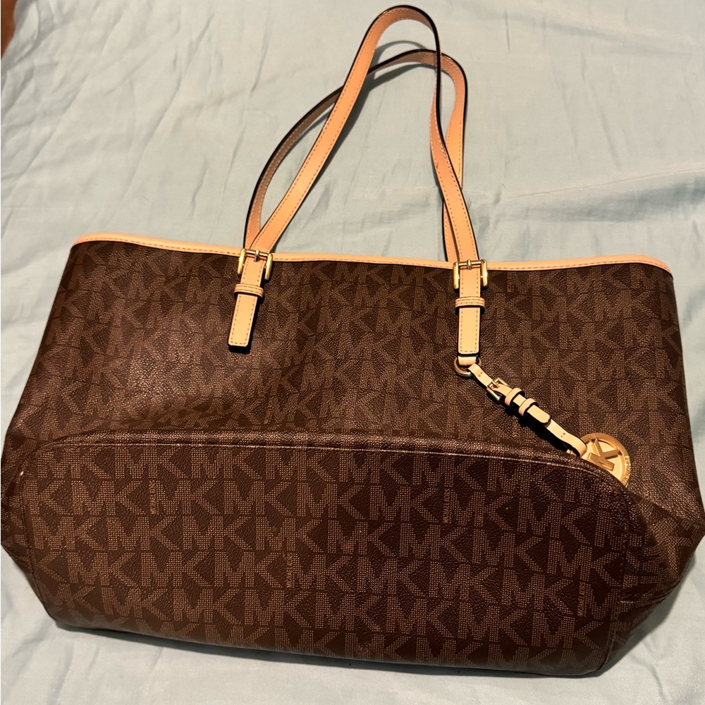 Michael Kors jet set travel tote